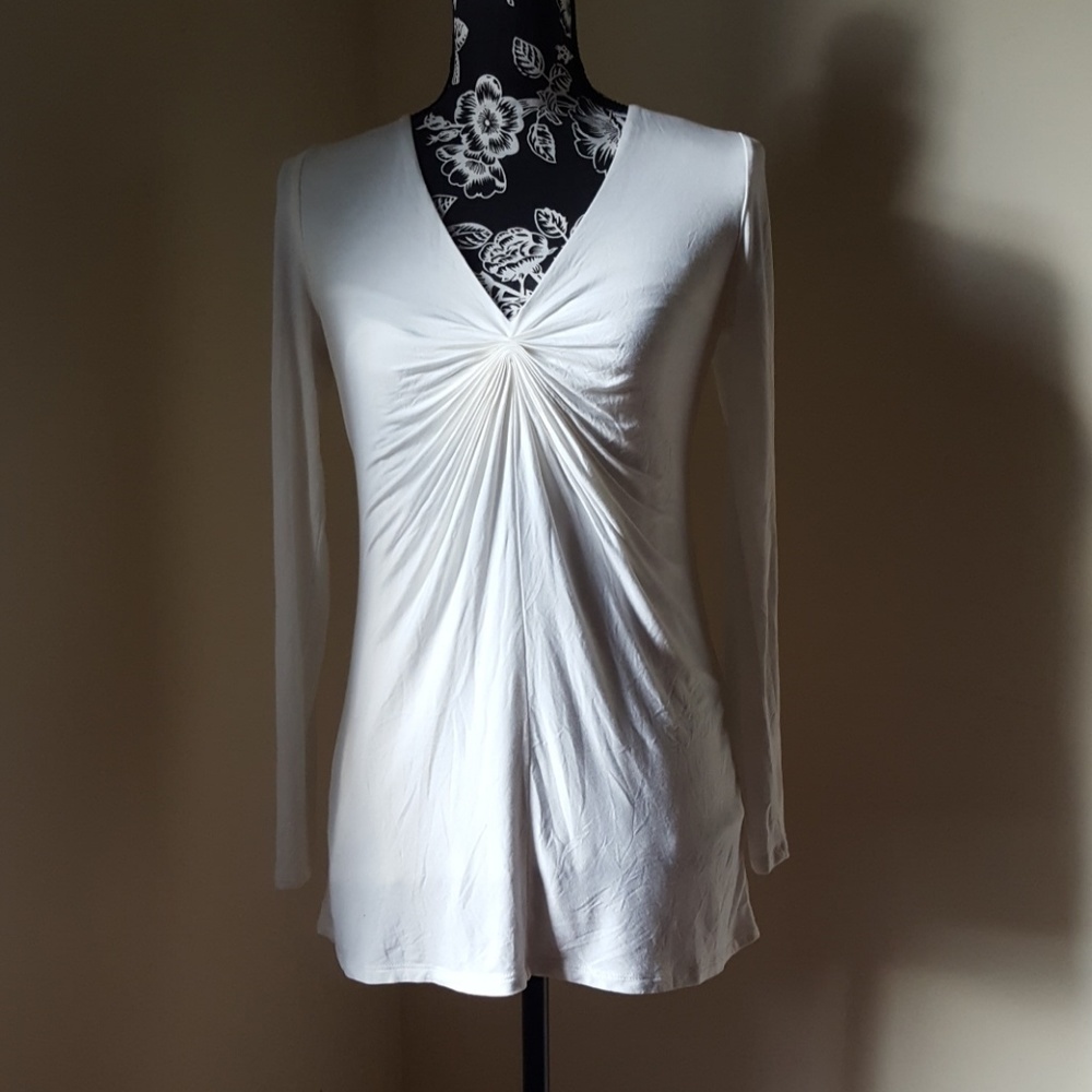 White House💙 Black Market White Long Sleeve Top